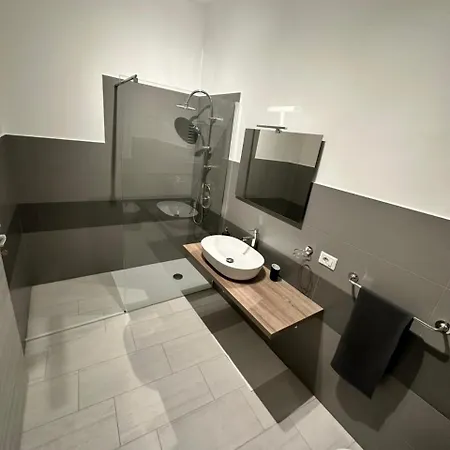 Aparthotel Latina 3*