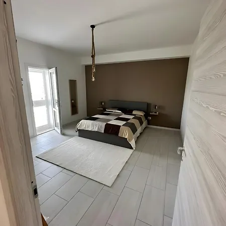 Latina Apartahotel