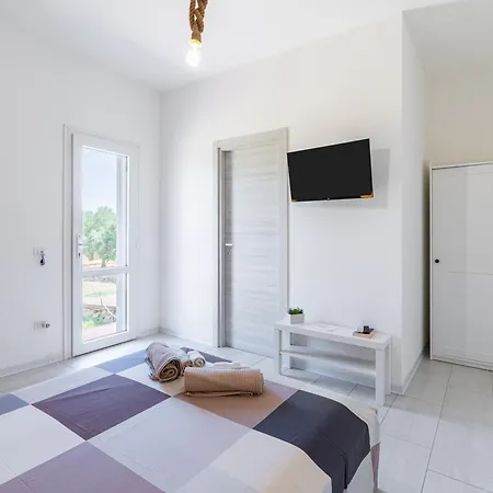 Latina Apartahotel Solarino