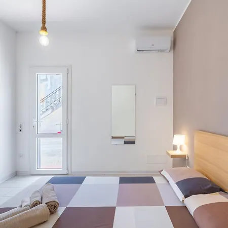 Latina Lejlighedshotel 3*